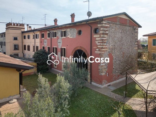 casa indipendente in vendita a Sona
