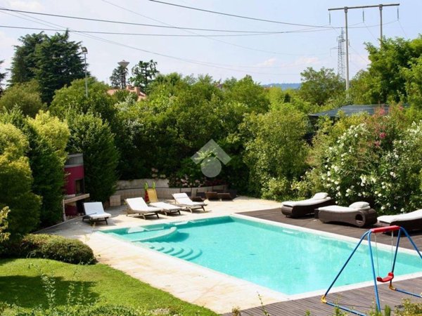 casa indipendente in vendita a Sona in zona Lugagnano