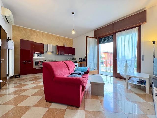 appartamento in vendita a Sona in zona Lugagnano