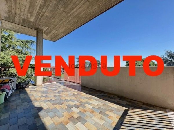 appartamento in vendita a Sona in zona Lugagnano