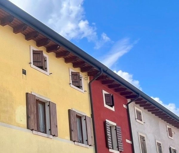 appartamento in vendita a Sona in zona Lugagnano