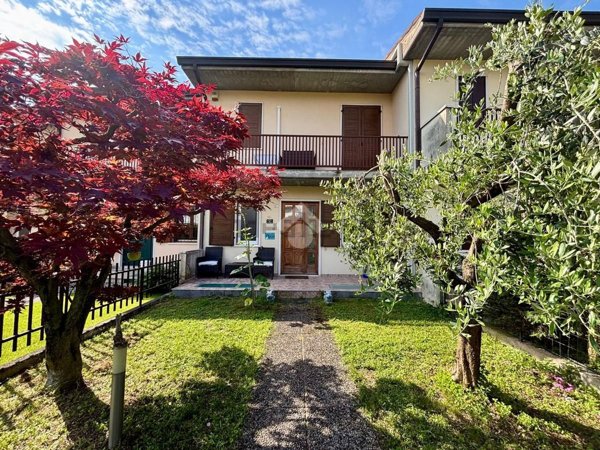 casa indipendente in vendita a Sona in zona Palazzolo