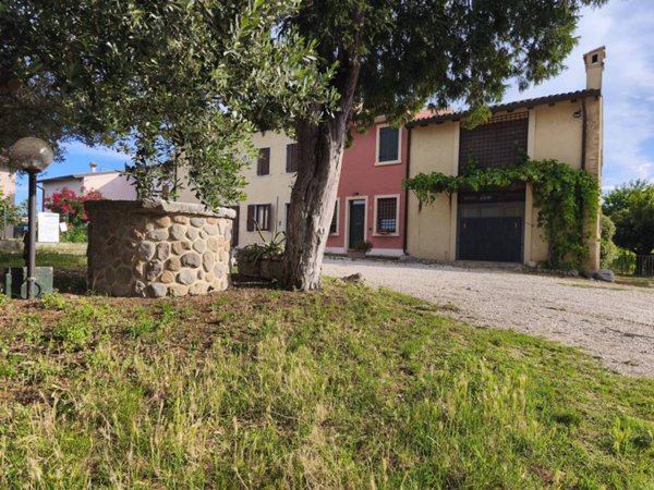 casa indipendente in vendita a Sona in zona San Giorgio in Salici