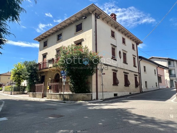 appartamento in vendita a Sona