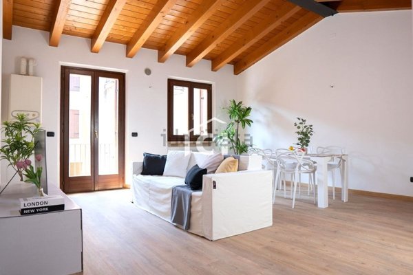 appartamento in vendita a Sona in zona Lugagnano