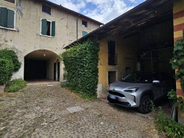 casa indipendente in vendita a Sona