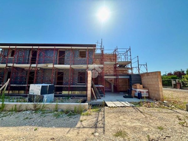 casa indipendente in vendita a Sona in zona Palazzolo