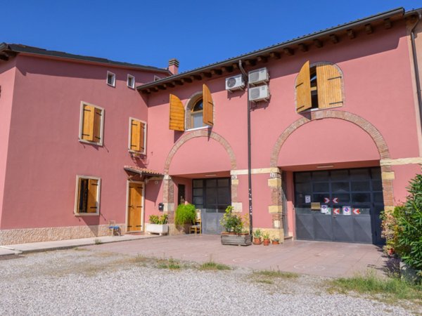 appartamento in vendita a Sona in zona Lugagnano