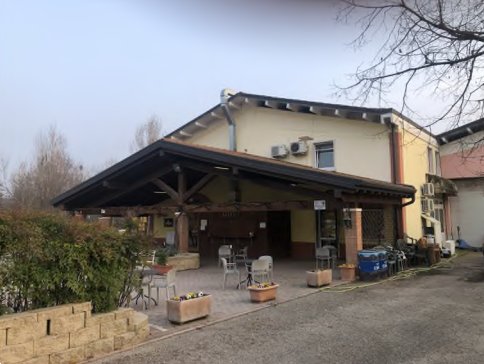 negozio in vendita a Sona