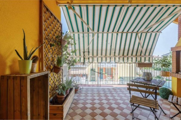 appartamento in vendita a Sona in zona Lugagnano