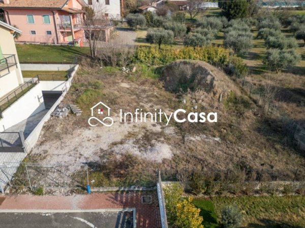 terreno in vendita a Sona