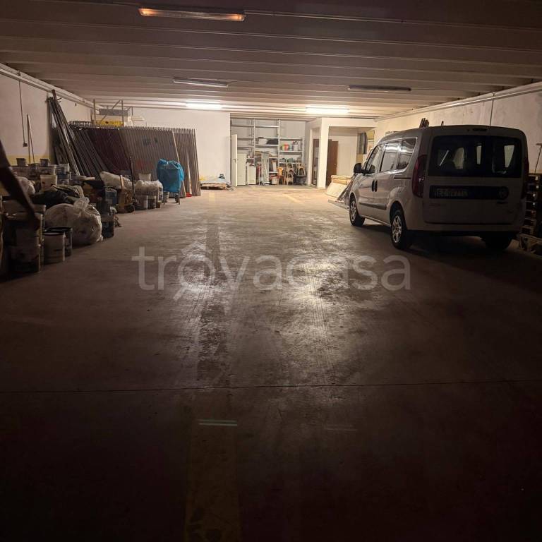 box auto in vendita a Sona in zona Palazzolo