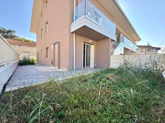appartamento in vendita a Sona in zona Lugagnano