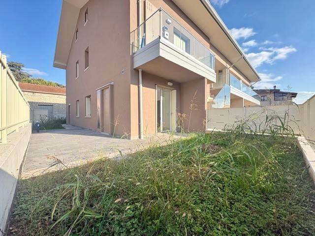 appartamento in vendita a Sona in zona Lugagnano