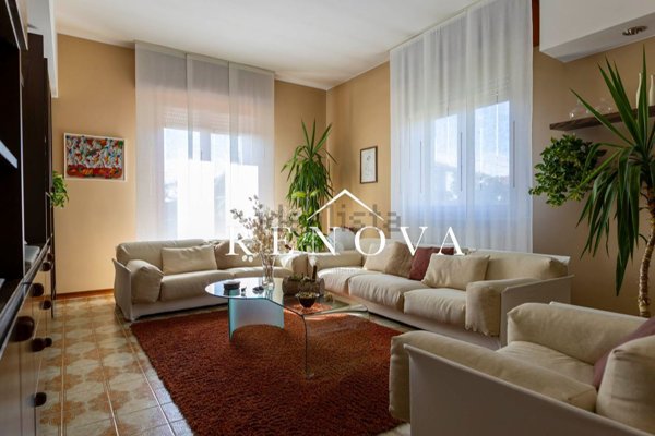appartamento in vendita a Sona in zona Lugagnano
