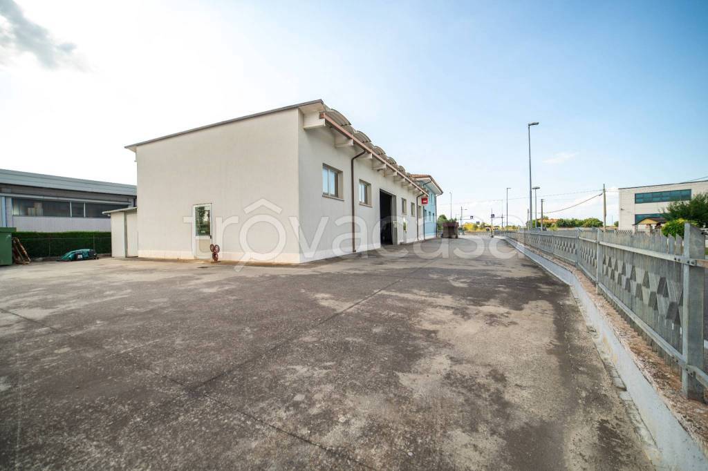 casa indipendente in vendita a Sorgà in zona Bonferraro