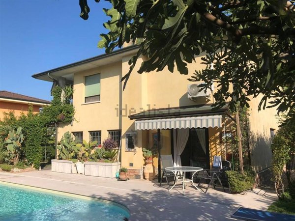 casa indipendente in vendita a Sorgà in zona Bonferraro