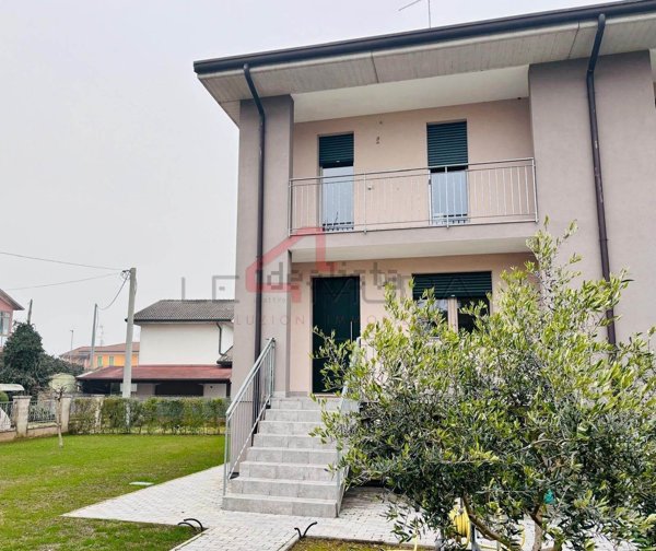 casa indipendente in vendita a Sorgà