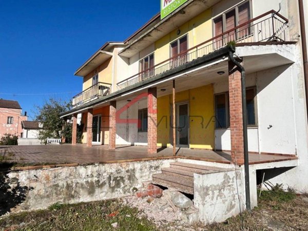 casa indipendente in vendita a Sorgà in zona Bonferraro