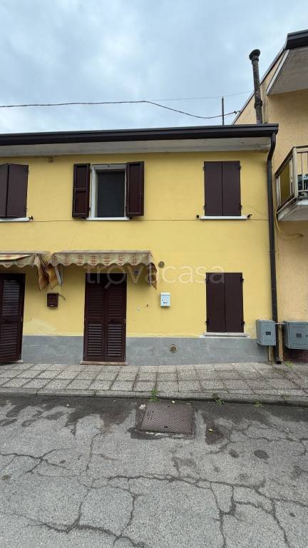 casa indipendente in vendita a Sorgà in zona Pontepossero