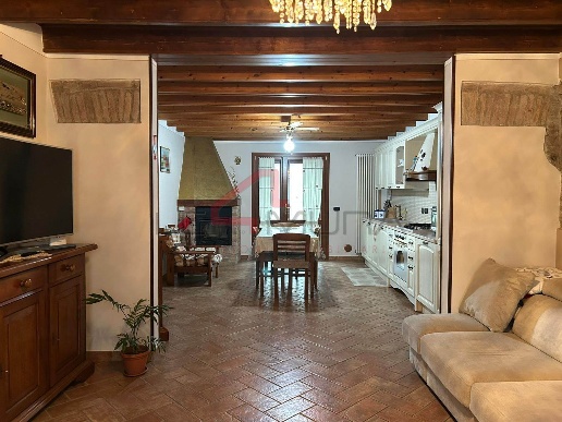 casa indipendente in vendita a Sorgà in zona Bonferraro