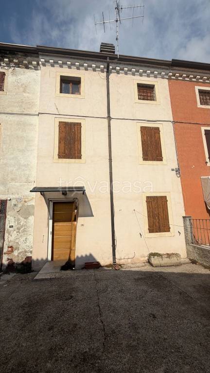 casa indipendente in vendita a Sorgà in zona Pontepossero