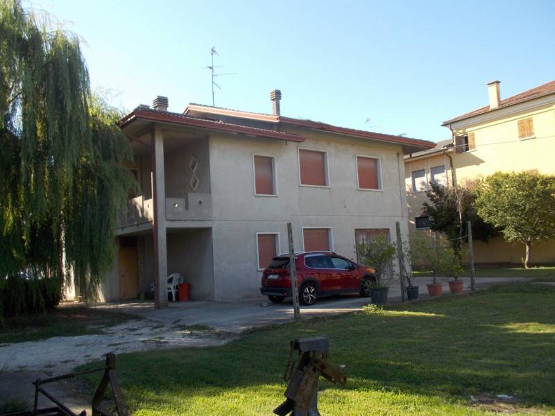 casa indipendente in vendita a Terrazzo