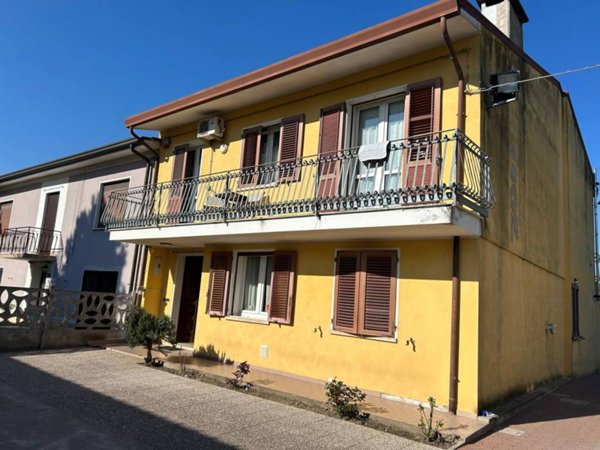 casa indipendente in vendita a Terrazzo