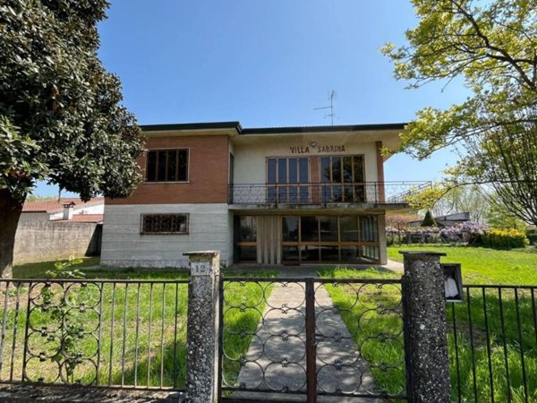 casa indipendente in vendita a Terrazzo