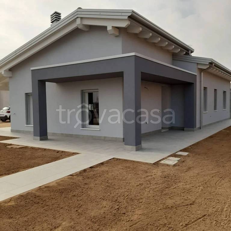 casa indipendente in vendita a Terrazzo