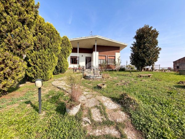 casa indipendente in vendita a Terrazzo