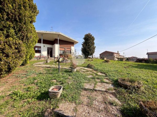 casa indipendente in vendita a Terrazzo