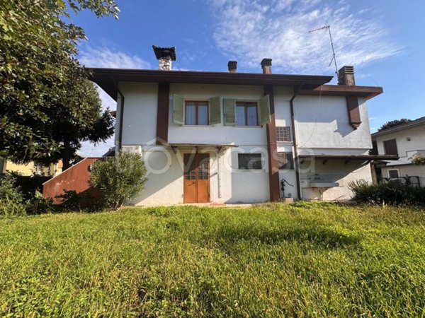 casa indipendente in vendita a Terrazzo