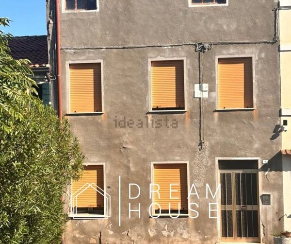 casa indipendente in vendita a Terrazzo