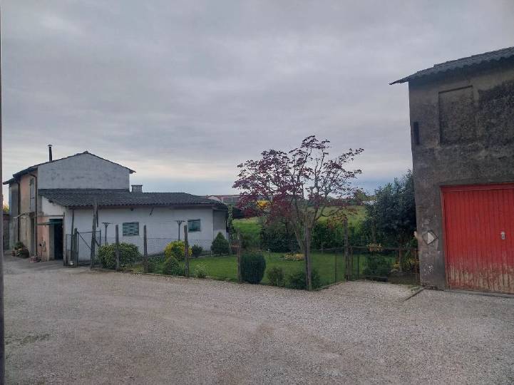 casa indipendente in vendita a Terrazzo