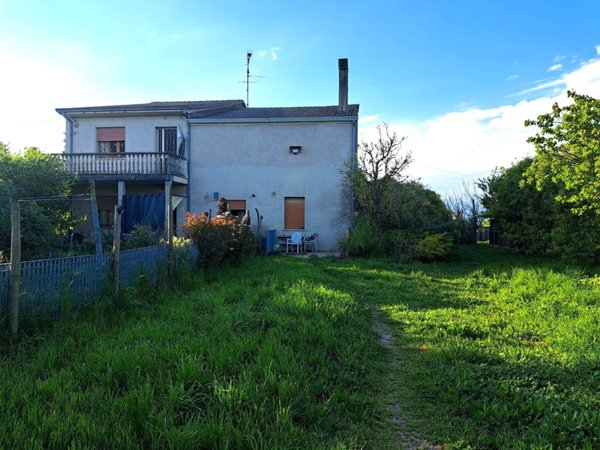 casa indipendente in vendita a Terrazzo
