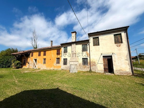 casa indipendente in vendita a Terrazzo