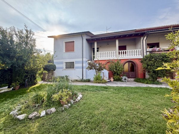 casa indipendente in vendita a Terrazzo