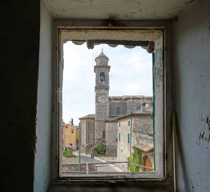 appartamento in vendita a Torri del Benaco in zona Albisano