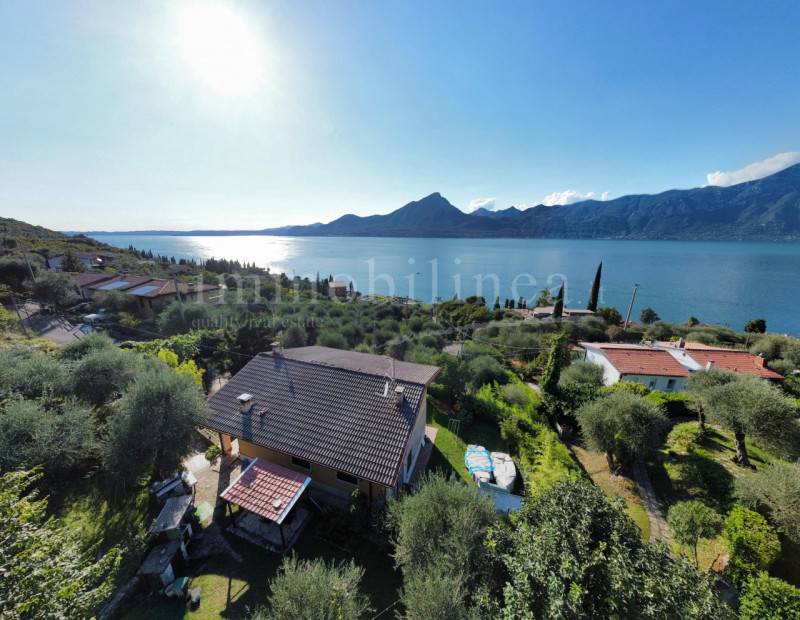 casa indipendente in vendita a Torri del Benaco in zona Pai