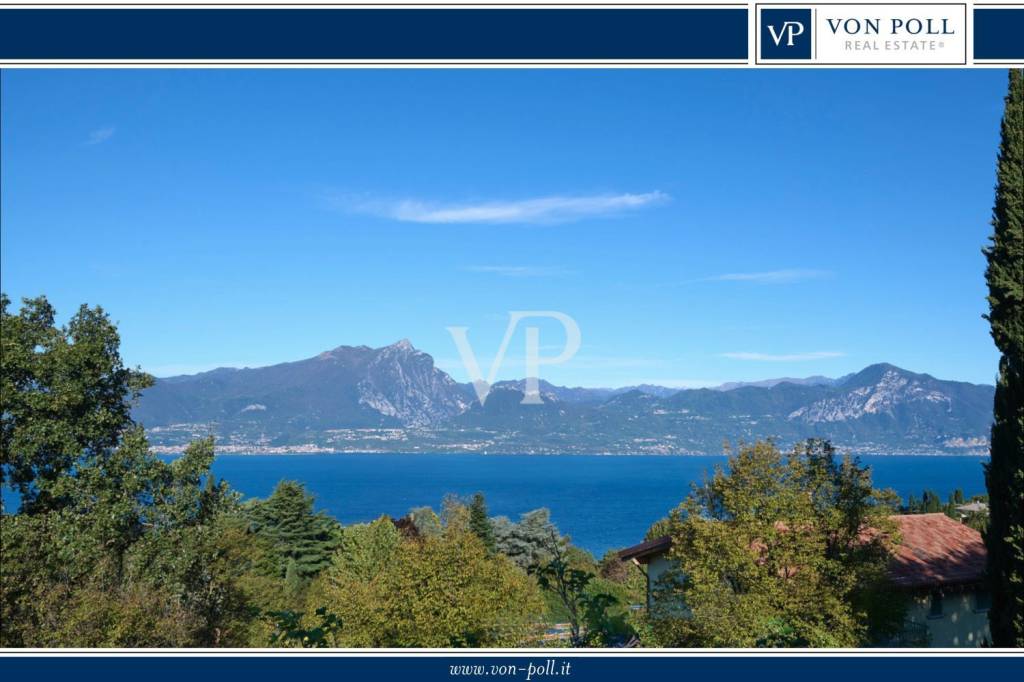 casa indipendente in vendita a Torri del Benaco