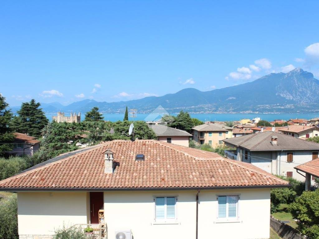 appartamento in vendita a Torri del Benaco