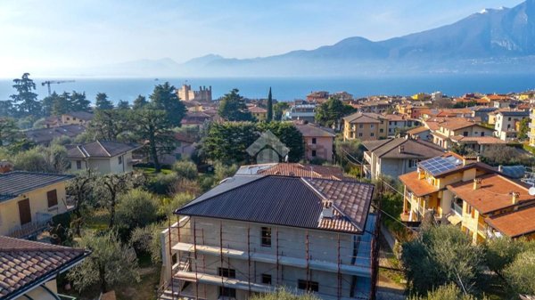 appartamento in vendita a Torri del Benaco