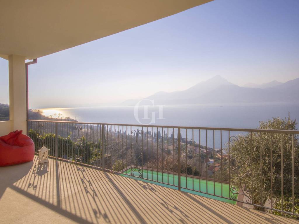 casa indipendente in vendita a Torri del Benaco in zona Pai