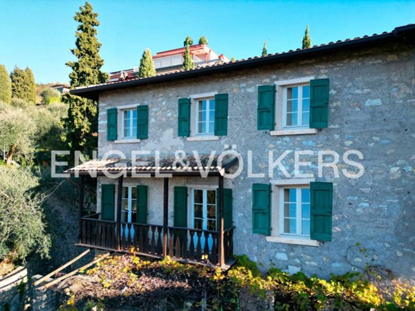 casa indipendente in vendita a Torri del Benaco