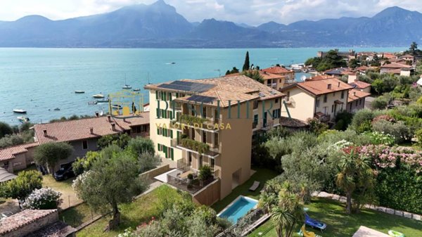 appartamento in vendita a Torri del Benaco