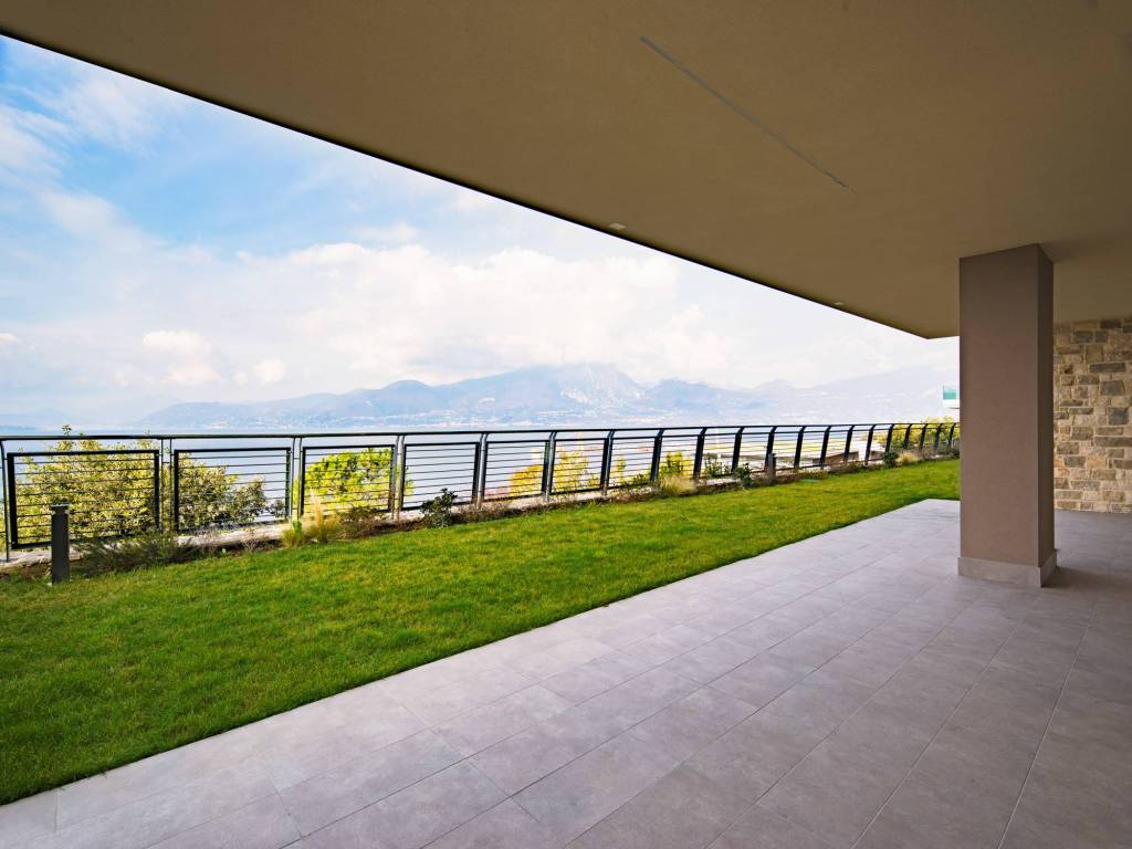 appartamento in vendita a Torri del Benaco