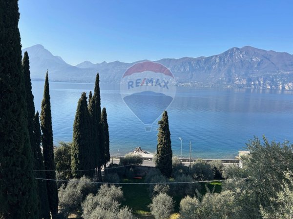 appartamento in vendita a Torri del Benaco in zona Pai