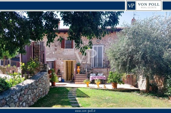 appartamento in vendita a Torri del Benaco in zona Albisano