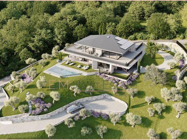 casa indipendente in vendita a Torri del Benaco in zona Pai